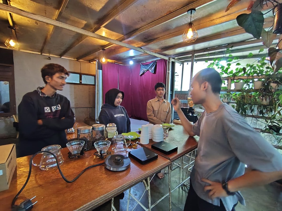 Dorong Mahasiswa Jadi Job Creator, STEI Bina Muda Gandeng Andu Coffee Space & Roastery Gelar Pelatihan Inkubator Bisnis Coffee Shop